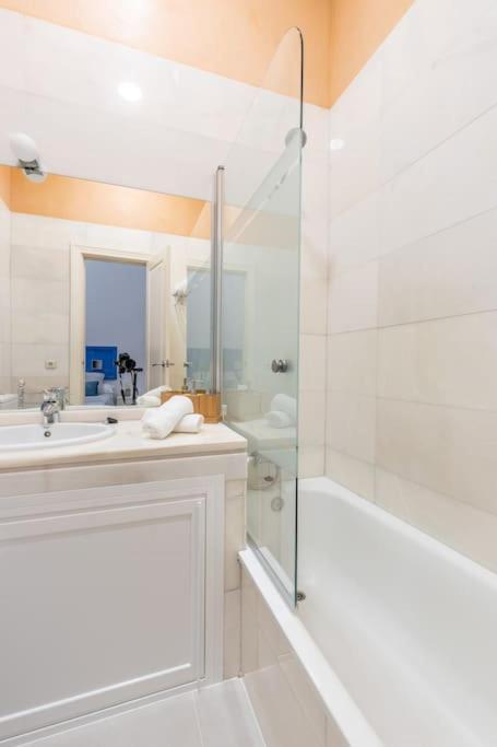 Fantastic Ap In The Heart Of The Maria De Gracia Apartment Seville